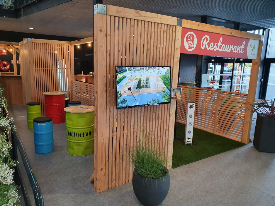 Création espace restauration éphémère en bois chaleureux - foire de Caen