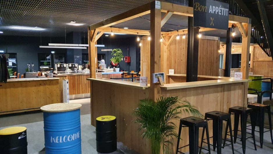 Création espace bar en bois - événementiel écoresponsable - foire de Caen